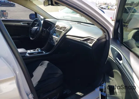 2019 Ford Fusion Hybrid Se из США, поврежденный, VIN 3FA6P0LU1KR174558